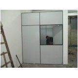 Biombo de madeira no Parque Guedes Biombo de madeira no Parque Guedes